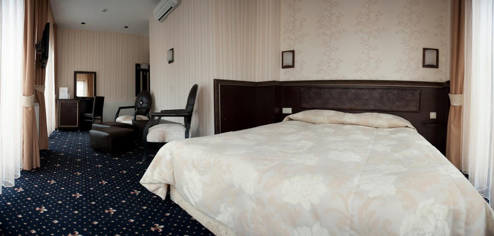 Hotel Victoria Панагюриште Экстерьер фото