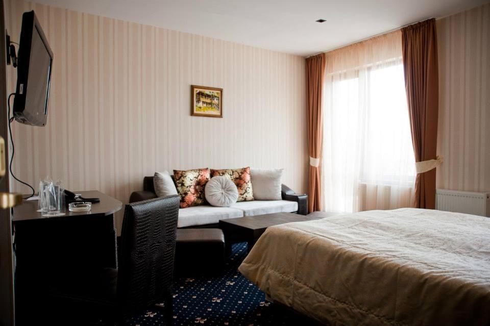 Hotel Victoria Панагюриште Экстерьер фото