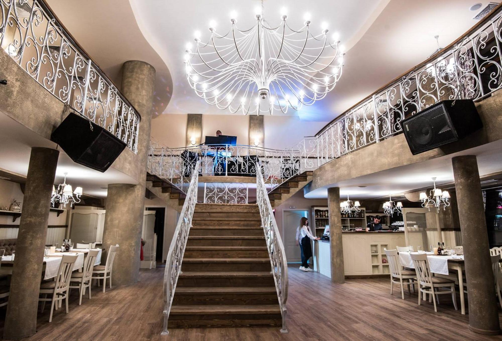 Hotel Victoria Панагюриште Экстерьер фото