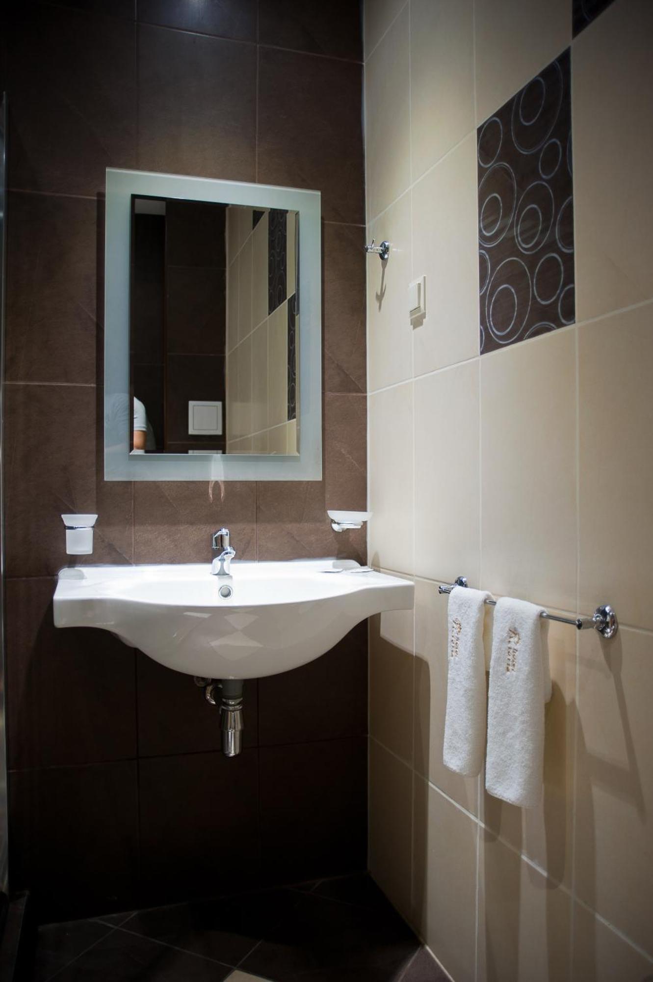 Hotel Victoria Панагюриште Экстерьер фото